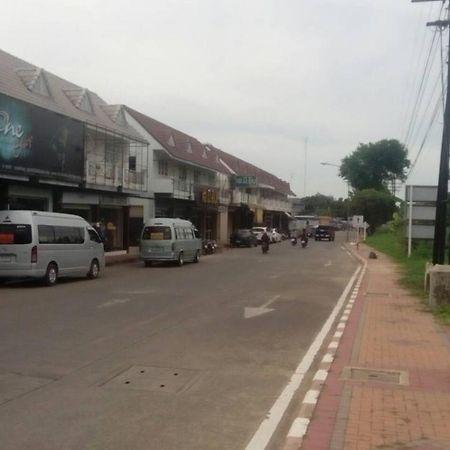 Nap Corner hostel Phitsanulok Buitenkant foto