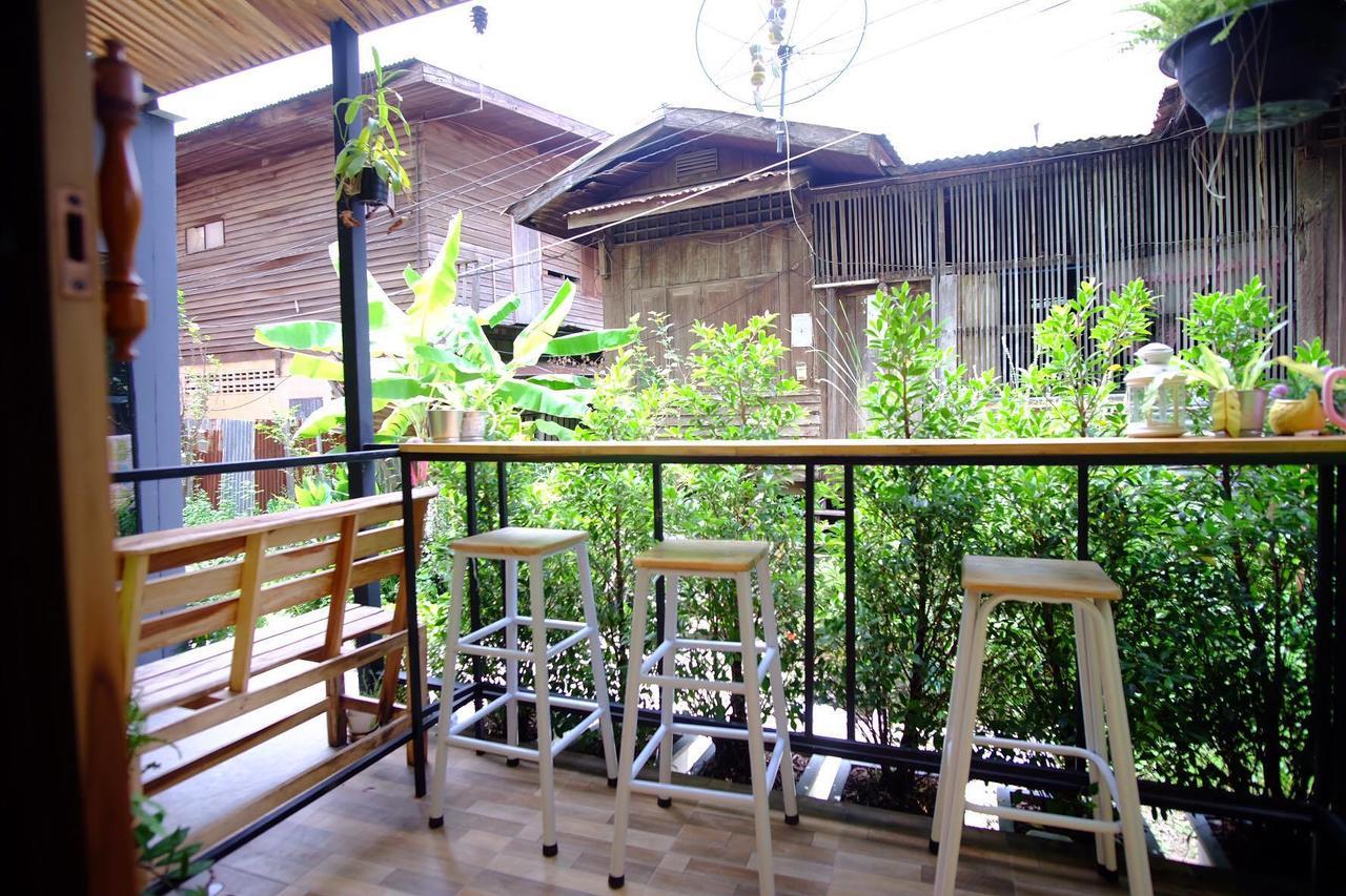 Nap Corner hostel Phitsanulok Buitenkant foto